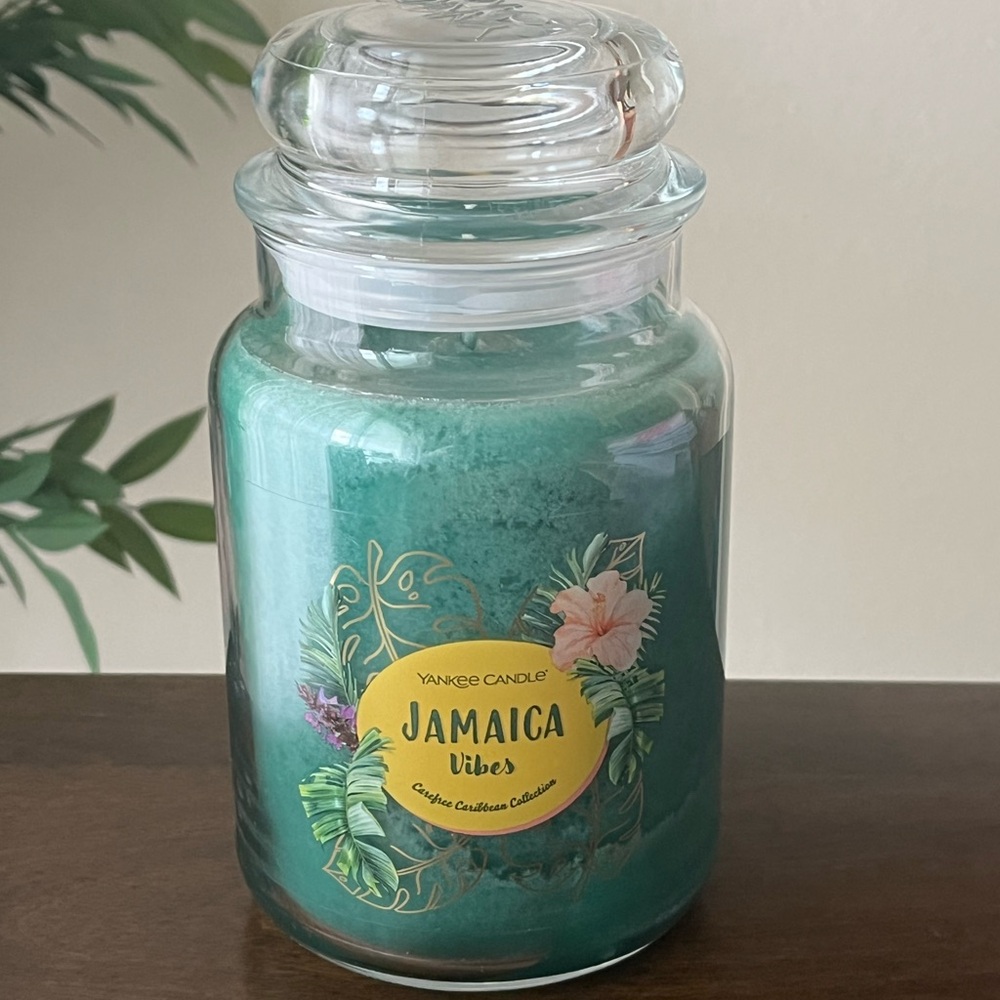 Yankee Candle Jamaica Vibes Carefree Caribbean Collection Large 22 Oz Jar Candle